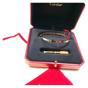 BRAND NEW NEVER WORN Cartier love bracelet size 19
